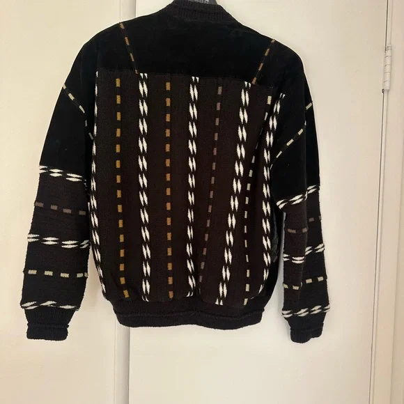 Black sweater with Geometric pattern with leather